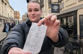 بسبب كوب قهوة... تتحول إلى أغنى شخص في التاريخ