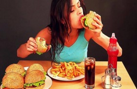 العزل الصحي لماذا يقودنا للإفراط في تناول الطعام؟