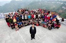 يصبح صاحب أكبر عائلة في العالم بـ 94 ابناً وابنة