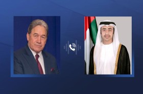 عبدالله بن زايد ونائب رئيس الوزراء وزير خارجية نيوزيلندا يبحثان هاتفيا تعزيز العلاقات الثنائية
