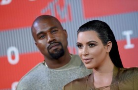 كيم كارداشيان تنهار باكية.. وتتمنى أن تعود لـ «كانيي ويست»