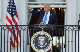 ترامب يضيف 7 دول منها سوريا والفلسطينيين لقائمة حظر السفر 