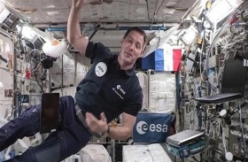 بيسكيه يتسلم قيادة محطة الفضاء 