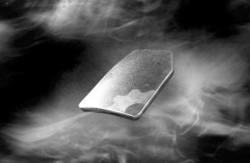 ‏ Gear industries تعرض أخف صفيحة باليستية في العالم في آيدكس 2025