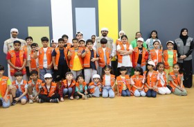 جائزة الشارقة للعمل التطوعي تقدم ورشة لـ 35 طفلاً في أكاديمية العلوم الشرطية 