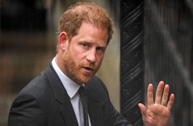 القضاء يلزم الأمير هاري بدفع تعويض لصحيفة اتهمته بالكذب