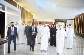 سلطان بن خليفة يزور مبنى الطيران الخاص في مشروع محمد بن راشد للطيران