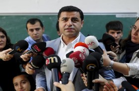 انتخابات تركيا.. دميرتاش ينسحب والمعارضة لم تحسم الترشح