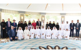 نهيان بن مبارك: رئيس الدولة يضع ثقته بشباب الإمارات وننتظر منكم الكثير