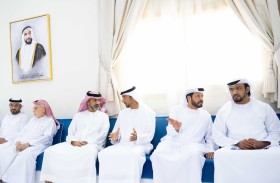 ولي عهد عجمان يعزي في وفاة حميد سيف المهيري