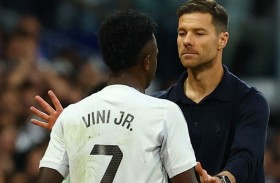 رد فعل غريب من ألونسو على غضب فينيسيوس