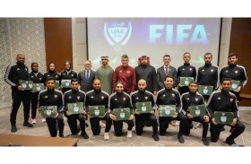 اتحاد الكرة يُسلم الشارات الدولية للحكام الدوليين لعام 2023