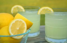فوائد تناول عصير الليمون على الريق لبشرتك وصحة جسمك