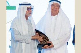 نهيان بن مبارك يكرم  معالي علي مصطفى التجلي 