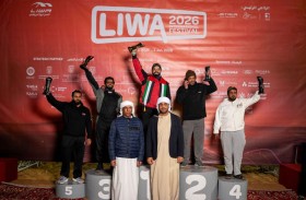 متسابقو الإمارات والسعودية يتصدرون «الاستعراض الرملي» في مهرجان ليوا