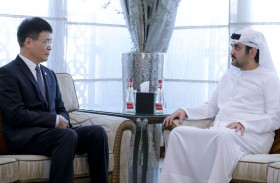 مكتوم بن محمد يبحث مع رئيس مجلس الادارة والمدير التنفيذي لبنك الصناعة والتجارة الصيني فرص تعزيز التعاون