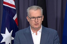 أستراليا تلغي تأشيرة بريطاني بعد اتهامه بعرض رمز نازي 