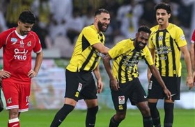 الاتحاد قاب فوز من استعادة اللقب والهلال يؤجل تتويجه! 