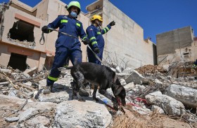 فريق الهلال الموجود في المناطقة المنكوبة يواصل جهوده في إيصال المساعدات للمتضررين