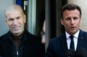 ماكرون يوافق على تعيين زيدان مدرباً لـ «الديوك»