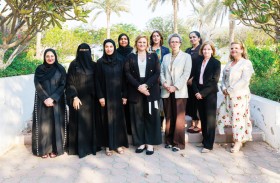 مؤسسة دبي لرعاية النساء والأطفال تبحث آفاق التعاون وتبادل الخبرات مع وفد بريطاني رفيع المستوى