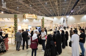 إقبال لافت على النسخة الأولى من معرض الإمارات للعطور و العود بالشارقة