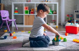 حيلة ذكية لجعل طفلك يلعب باستقلالية لساعات