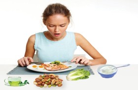 كيف تأكل لتعيش حتى سن المائة؟.. نظام «المناطق الزرقاء» يكشف الأسرار!