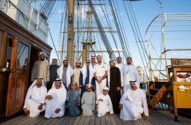 نهيان بن مبارك يزور السفينة التاريخية أميريجو فسبوتشي في أبوظبي