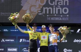 دراج فريق الإمارات يتوج بلقب سباق «أو جران كامينيو»