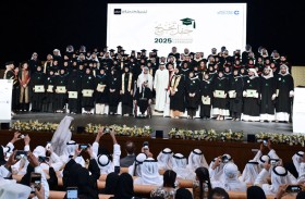 نهيان بن مبارك يشهد حفل تخريج 117 من طلبة كلية أبوظبي للإدارة