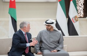 رئيس الدولة وملك الأردن يبحثان العلاقات الأخوية الوثيقة بين البلدين ومختلف جوانب التعاون