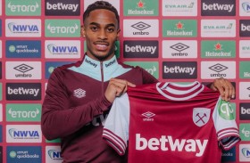 10 آلاف إسترليني غرامة على لاعب وست هام بعد قيادته السيارة أثناء الحظر