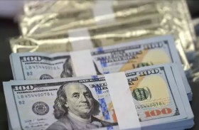 الدولار ينخفض بعد اتفاق وقف إطلاق النار بين أمريكا وإيران 