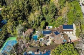 جيم كاري يعرض منزله للبيع بـ29 مليون دولار