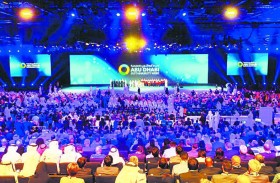 منصات مهمة لتبادل الأفكار والخبرات ، وعقد الصفقات التجارية والاستثمارية