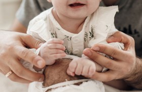 مركز خدمات القصر تتولى مسؤولية احتضان الأطفال مجهولي النسب في اجتماعية الشارقة