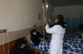  العالم مشتّت بمواجهة رفع القيود الصحية في الصين 