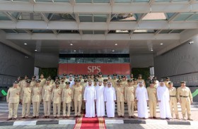 سيف بن زايد يزور مركز شرطة المرقبات