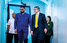 رئيس غويانا يستقبل عبدالله بن زايد ويبحثان علاقات التعاون والعمل المناخي في إطار  COP 28 