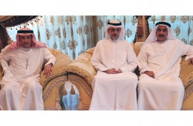 ولي عهد الشارقة يقدم واجب العزاء في وفاة سيف الكوس