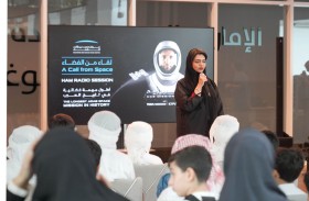 سلطان النيادي يُلهم طلاب الإمارات في مكتبة محمد بن راشد خلال سادس اتصال لاسلكي من محطة الفضاء الدولية