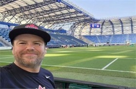 مشجع كندي يذهب لكأس العالم لتسجيل رقم قياسي