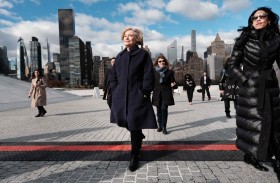 هيلاري كلينتون وفنانات إيرانيات يناشدن الأمم المتحدة التحرك