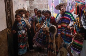 سكان أصليون في المكسيك يحتفلون برأس السنة وفق تقويمهم 