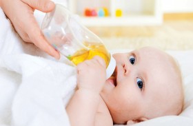 متى يُصبح العصير آمناً لطفلك الرضيع ؟!