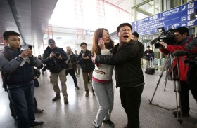 عائلات صينية تطلب استئناف التحقيق في اختفاء الطائرة الماليزية 