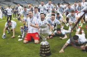 رئيس الأرجنتين يهنئ المنتخب بالفوز بكوبا أمريكا