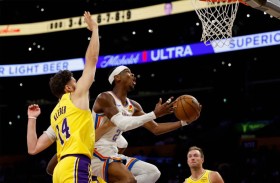 «أن بي إيه».. منافسة مفتوحة على اللقب عشية انطلاق الـ «بلاي أوف» 