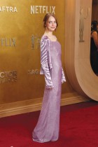 الممثلة الأمريكية إيما ستون لدى حضورها حفل توزيع جوائز الممثلين السنوي في لوس أنجلوس. ا ف ب 